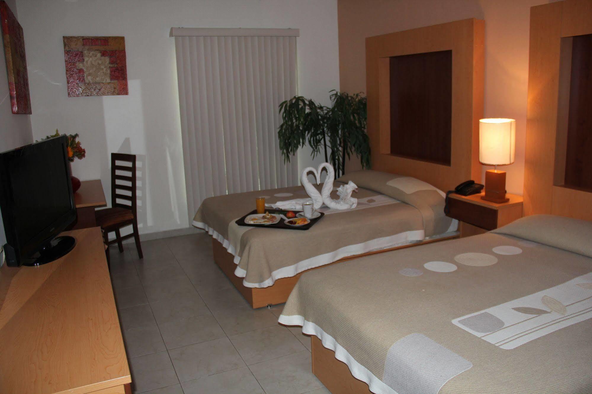 Hotel Real Zapopan Luaran gambar